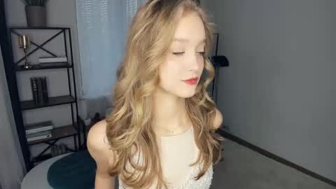 Snapshot of alicemelison chatting on January 2026 07:22:01 AM Serena online show from January 2026 07:22:01 AM