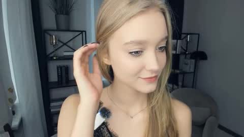 Snapshot of alicemelison chatting on January 2026 07:24:02 AM Serena online show from January 2026 07:24:02 AM