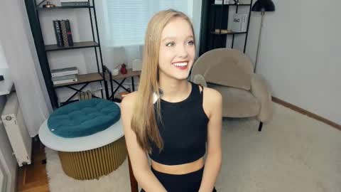 Snapshot of alicemelison chatting on January 2026 07:34:01 AM Serena online show from January 2026 07:34:01 AM