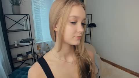 Snapshot of alicemelison chatting on March 2026 08:53:01 AM Serena online show from March 2026 08:53:01 AM