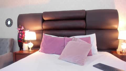 Snapshot of alicemorelli_ chatting on February 2026 10:11:02 PM Alice Morelli online show from February 2026 10:11:02 PM