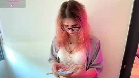 AlicePinkhead online show from July 2026 09:00:02 AM
