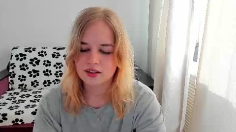 Snapshot of alicepopsy chatting on June 2026 05:04:01 PM Alice online show from June 2026 05:04:01 PM