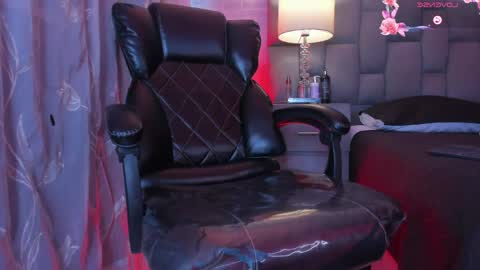 Alicestevens online show from May 2026 01:40:01 PM
