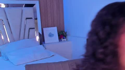 Alicestevens online show from July 2026 01:05:01 PM