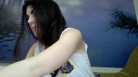 Snapshot of alicetailorrr chatting on April 2026 10:19:01 AM AliceTailorrr online show from April 2026 10:19:01 AM
