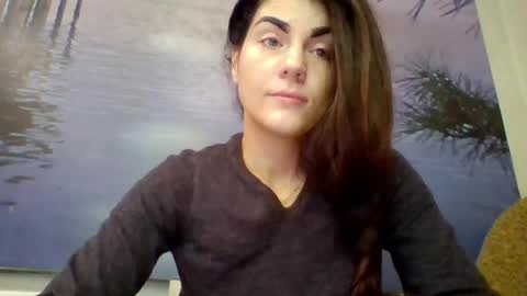 Snapshot of alicetailorrr chatting on May 2026 07:52:01 PM AliceTailorrr online show from May 2026 07:52:01 PM
