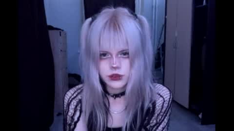 alicevelt online show from April 2026 07:18:02 PM
