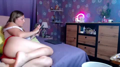 Snapshot of alicewetsquirt chatting on August 2026 08:00:01 PM alicewetsquirt online show from August 2026 08:00:01 PM