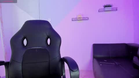 Alicia online show from October 2025 11:40:01 PM