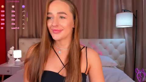 Snapshot of alicia_edwards chatting on September 2025 01:42:02 AM Mia online show from September 2025 01:42:02 AM