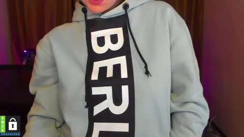 Snapshot of alicia_folow chatting on January 2025 06:34:02 PM Alicia online show from January 2025 06:34:02 PM