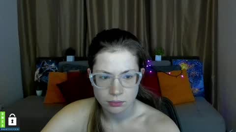 Snapshot of alicia_folow chatting on January 2025 01:43:02 AM Alicia online show from January 2025 01:43:02 AM