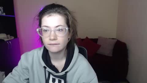 Snapshot of alicia_folow chatting on February 2025 06:22:01 AM Alicia online show from February 2025 06:22:01 AM