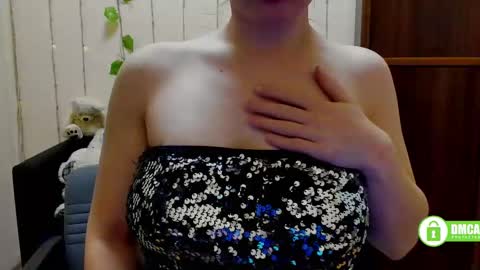 Snapshot of alicia_folow chatting on March 2025 09:40:01 AM Alicia online show from March 2025 09:40:01 AM