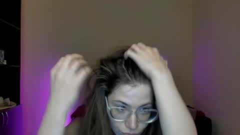 Snapshot of alicia_folow chatting on March 2025 03:34:01 PM Alicia online show from March 2025 03:34:01 PM