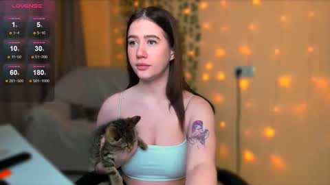 Snapshot of alicia_hines chatting on November 2025 08:25:01 AM Alicia online show from November 2025 08:25:01 AM