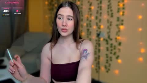 Snapshot of alicia_hines chatting on November 2025 04:00:01 AM Alicia online show from November 2025 04:00:01 AM