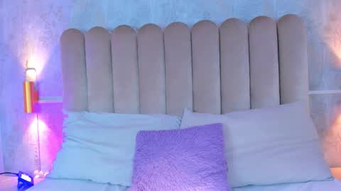 Alice  online show from December 2025 08:37:02 PM