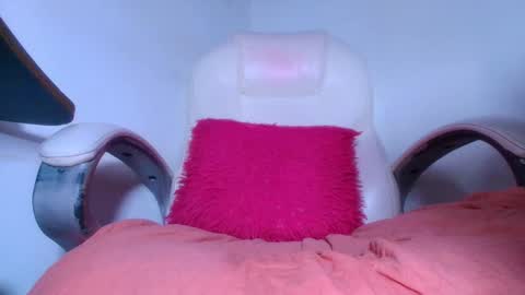 Snapshot of alicia_kyse chatting on January 2025 06:06:01 AM Alicia Kyse online show from January 2025 06:06:01 AM