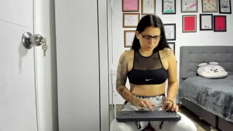 alicia_rainbow online show from July 2026 04:03:01 AM