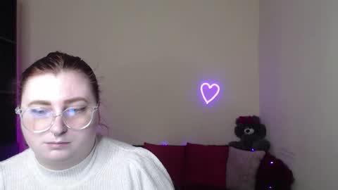 Snapshot of alicia_side_red chatting on April 2026 11:20:01 AM Alicia online show from April 2026 11:20:01 AM