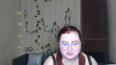 Snapshot of alicia_side_red chatting on May 2026 11:27:01 AM Alicia online show from May 2026 11:27:01 AM