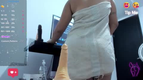 alicia_whittee online show from September 2025 10:04:01 AM