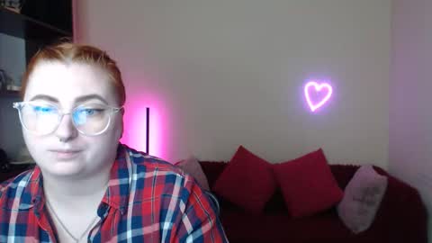 Snapshot of aliciaaared_kis chatting on November 2025 12:26:01 PM Alicia online show from November 2025 12:26:01 PM