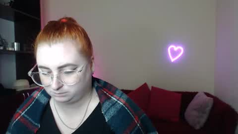 Snapshot of aliciaaared_kis chatting on November 2025 07:09:01 AM Alicia online show from November 2025 07:09:01 AM