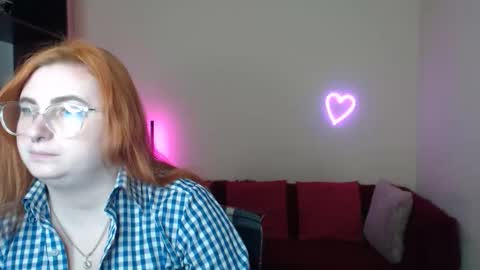 Snapshot of aliciaaared_kis chatting on November 2025 06:24:02 PM Alicia online show from November 2025 06:24:02 PM