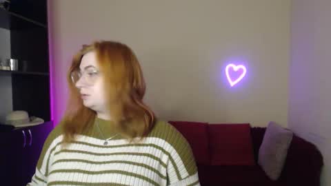 Snapshot of aliciaaared_kis chatting on November 2025 12:27:02 PM Alicia online show from November 2025 12:27:02 PM