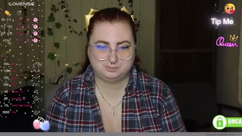 Snapshot of aliciaaared_kis chatting on March 2026 06:51:02 AM Alicia online show from March 2026 06:51:02 AM