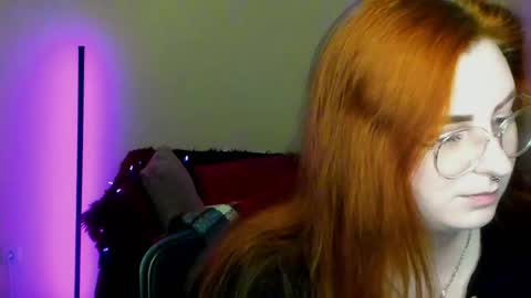 Snapshot of aliciaaared_kis chatting on April 2026 05:26:02 AM Alicia online show from April 2026 05:26:02 AM