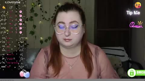 Snapshot of aliciaaared_kis chatting on April 2026 06:02:02 AM Alicia online show from April 2026 06:02:02 AM