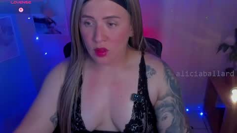 Jennyfer online show from July 2026 08:41:01 PM
