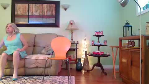 Alicia deHart  Help me reach 1000 Followers. Its FREE online show from November 2025 07:24:02 PM