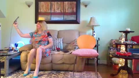 Alicia deHart  Help me reach 1000 Followers. Its FREE online show from February 2026 07:08:01 PM
