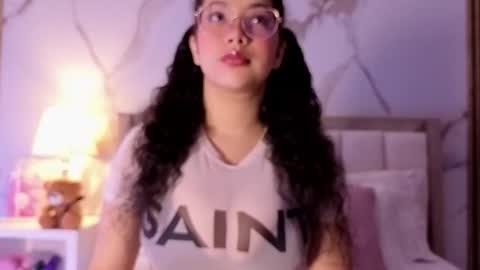 Snapshot of alicialevy chatting on January 2026 11:34:02 AM LUNA online show from January 2026 11:34:02 AM