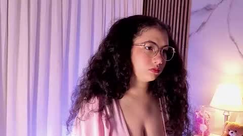 Snapshot of alicialevy chatting on January 2026 11:37:01 AM LUNA online show from January 2026 11:37:01 AM