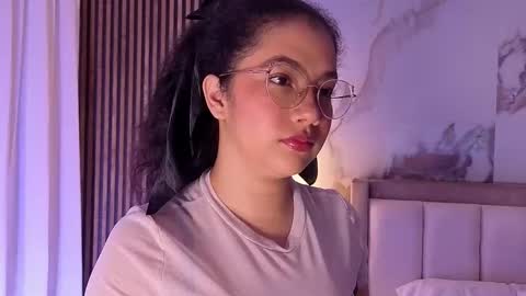 Snapshot of alicialevy chatting on January 2026 11:36:01 AM LUNA online show from January 2026 11:36:01 AM