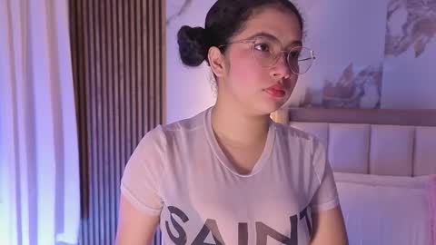 Snapshot of alicialevy chatting on February 2026 11:58:02 AM LUNA online show from February 2026 11:58:02 AM