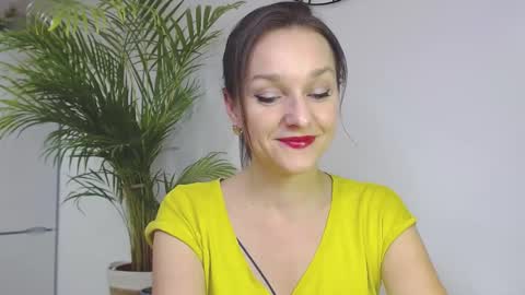 Snapshot of alicialux chatting on December 2024 03:58:01 PM Alicia online show from December 2024 03:58:01 PM