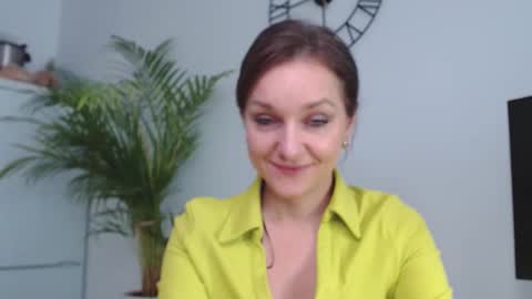 Snapshot of alicialux chatting on January 2025 10:58:01 AM Alicia online show from January 2025 10:58:01 AM