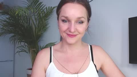 Snapshot of alicialux chatting on January 2025 11:26:01 AM Alicia online show from January 2025 11:26:01 AM