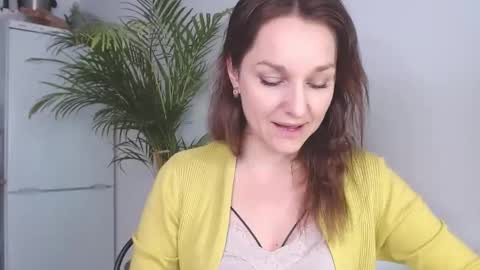 Snapshot of alicialux chatting on January 2025 11:00:02 AM Alicia online show from January 2025 11:00:02 AM