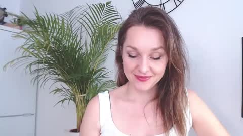 Snapshot of alicialux chatting on February 2025 11:09:01 AM Alicia online show from February 2025 11:09:01 AM