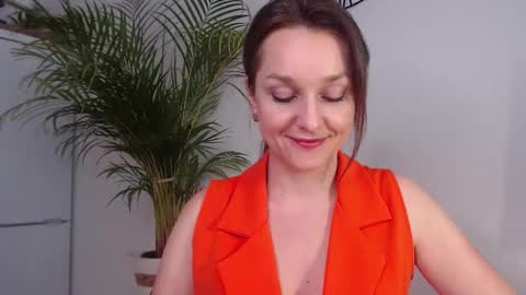 Snapshot of alicialux chatting on February 2025 11:21:02 AM Alicia online show from February 2025 11:21:02 AM