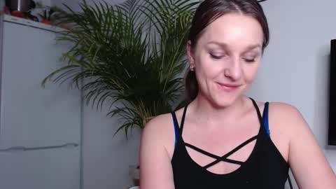 Snapshot of alicialux chatting on February 2025 03:03:01 PM Alicia online show from February 2025 03:03:01 PM