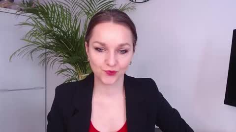 Snapshot of alicialux chatting on March 2025 08:00:01 AM Alicia online show from March 2025 08:00:01 AM